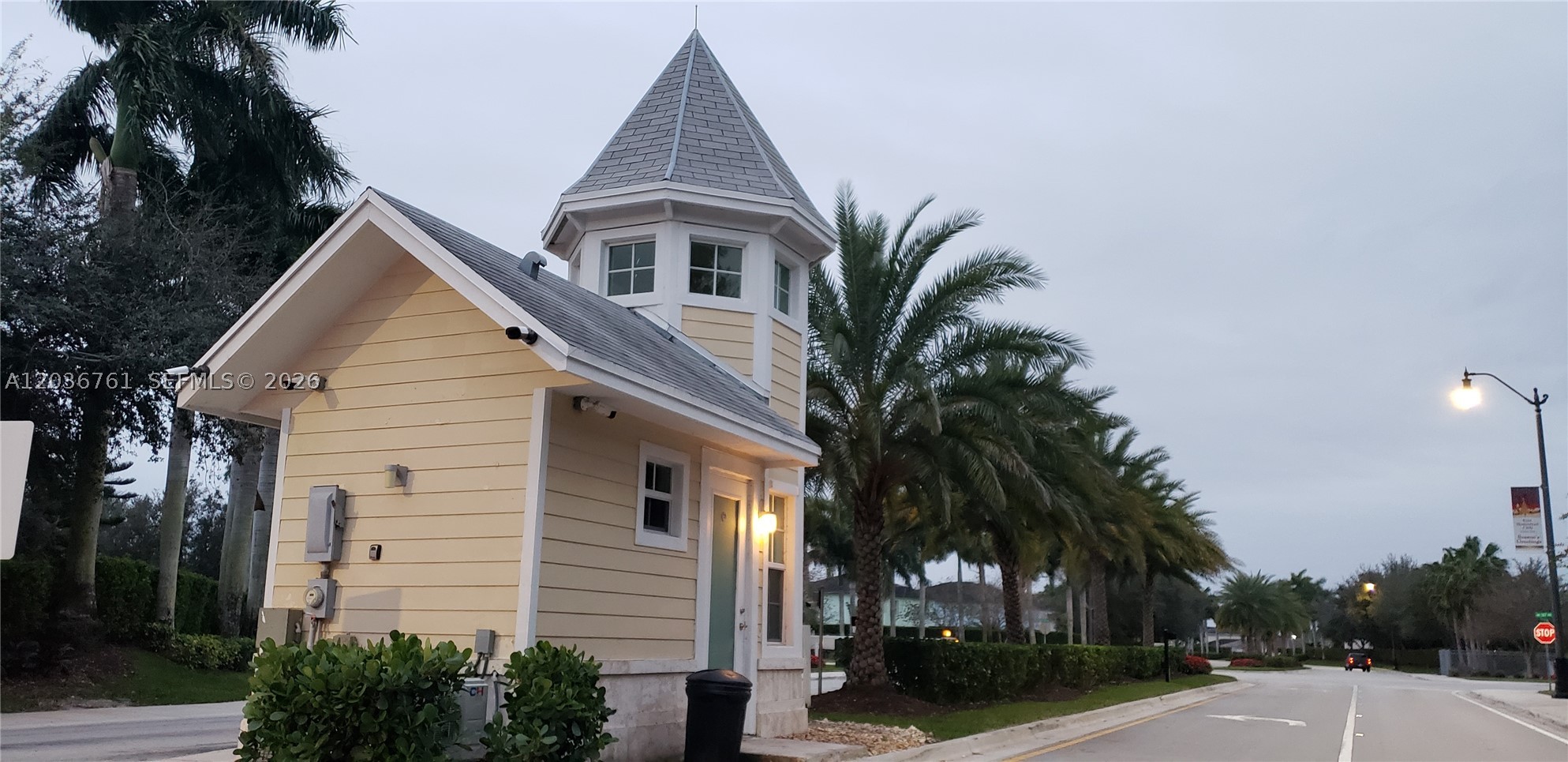 EMILIOS PLACE AT OASIS - Residential