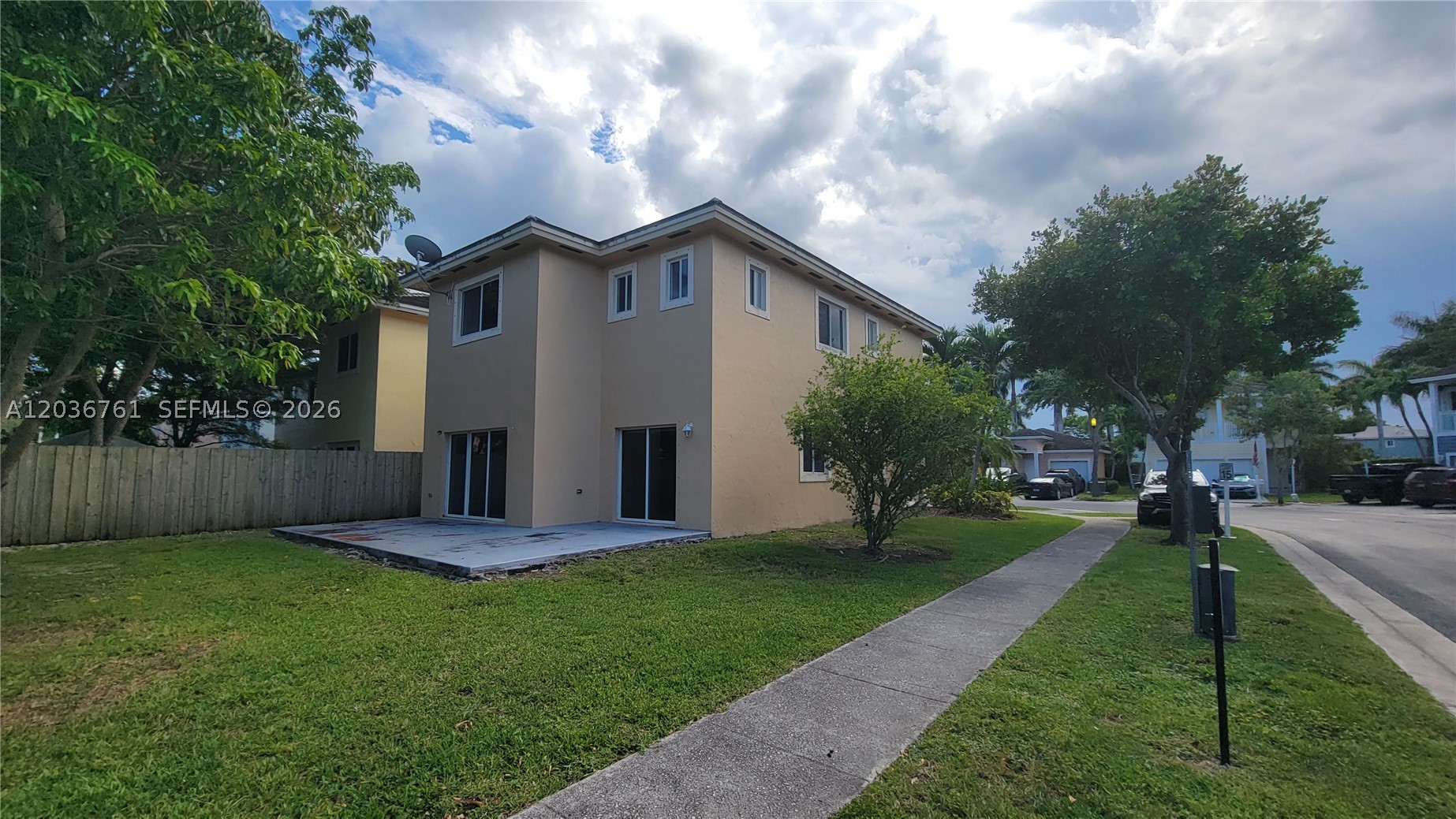 EMILIOS PLACE AT OASIS - Residential