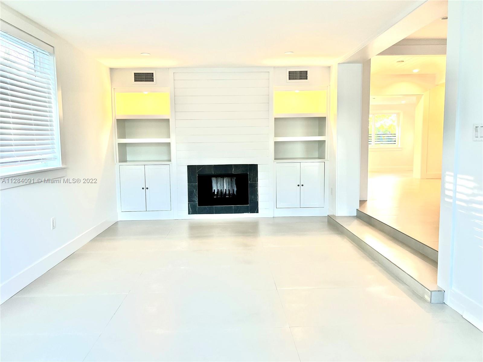 RIVIERA ESTATES 1ST ADDN - Residential