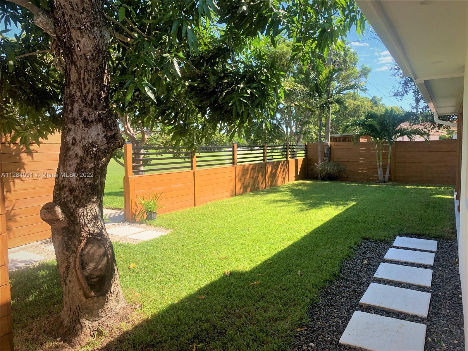 RIVIERA ESTATES 1ST ADDN - Residential