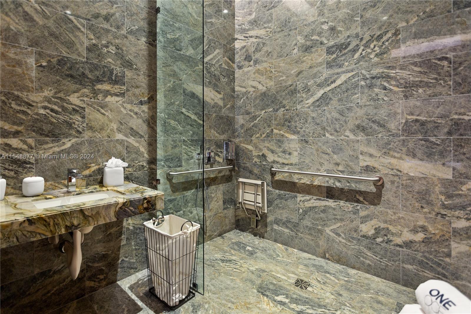 ONE OCEAN CONDO - Residential