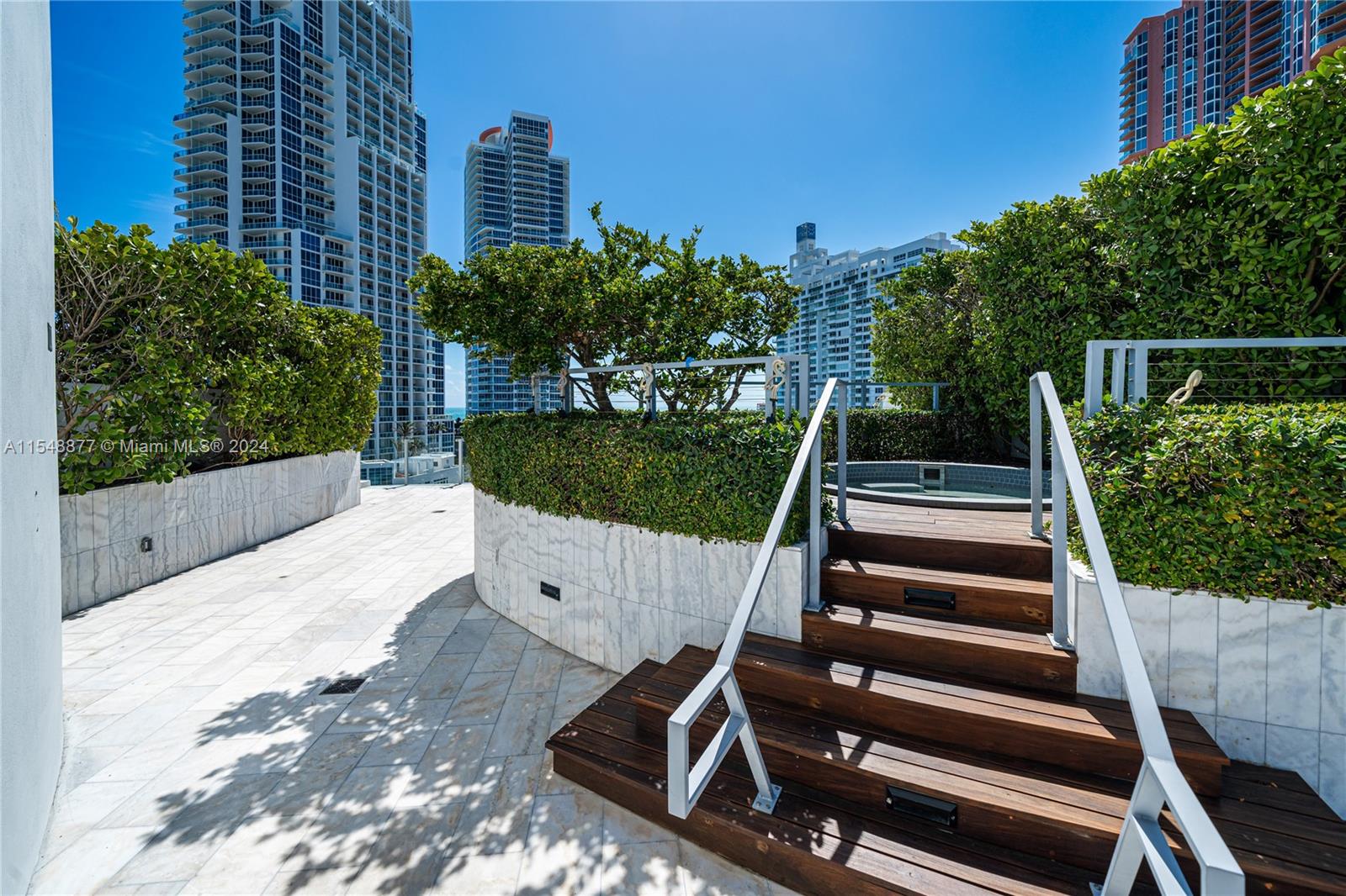 ONE OCEAN CONDO - Residential