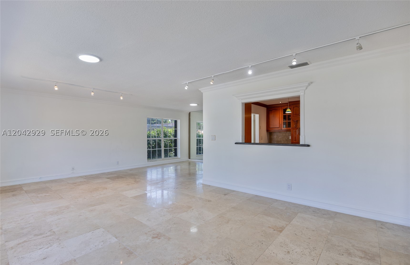CORAL SPRINGS COUNTRY CLU - Residential