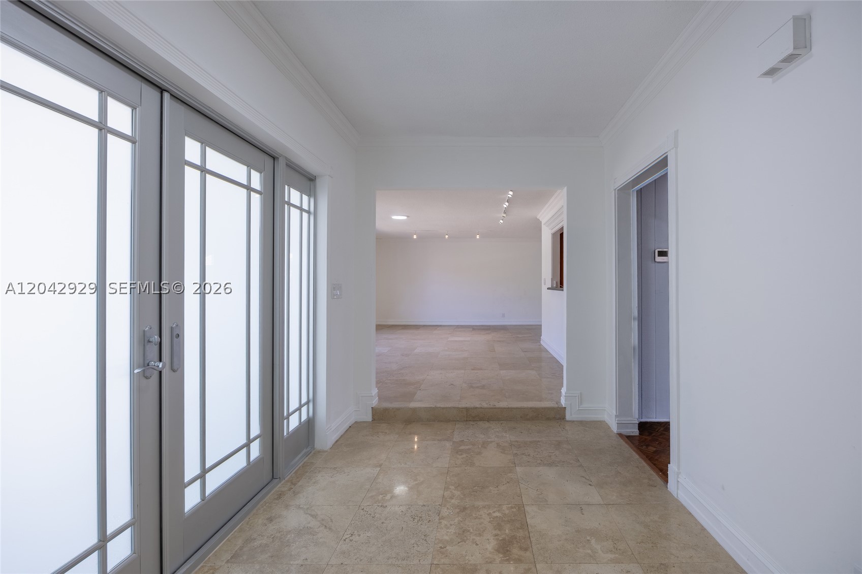 CORAL SPRINGS COUNTRY CLU - Residential