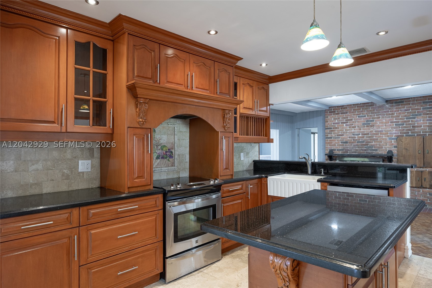 CORAL SPRINGS COUNTRY CLU - Residential