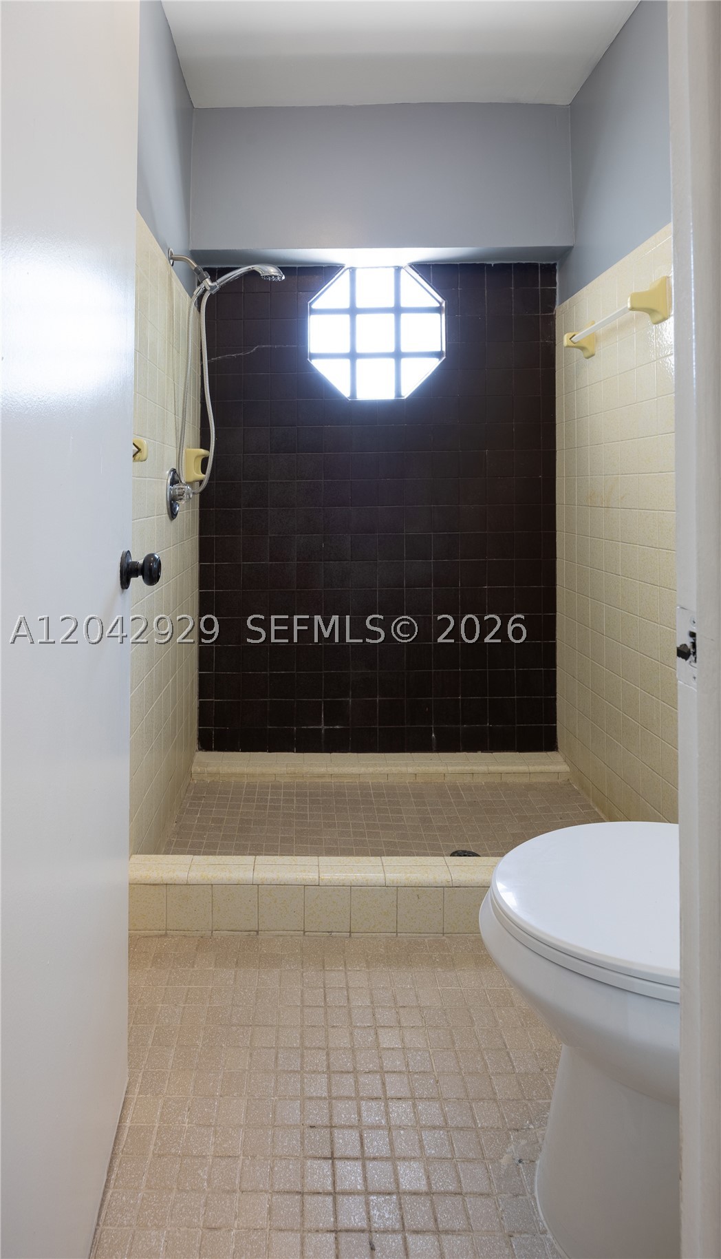 CORAL SPRINGS COUNTRY CLU - Residential