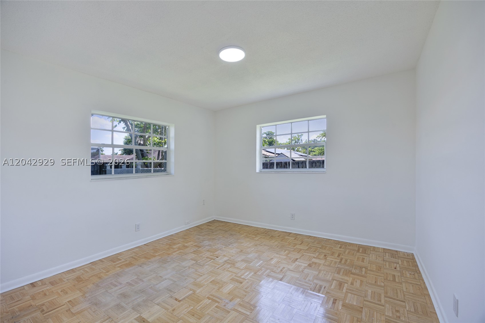CORAL SPRINGS COUNTRY CLU - Residential