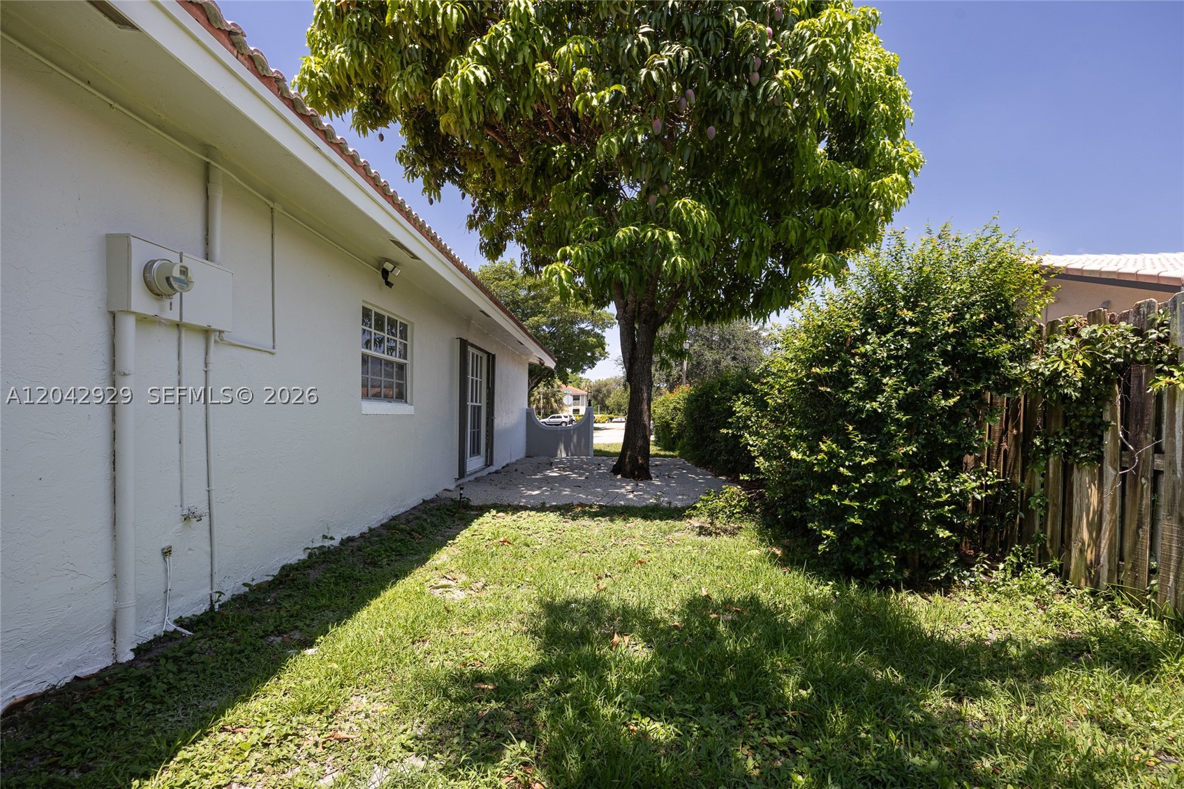 CORAL SPRINGS COUNTRY CLU - Residential
