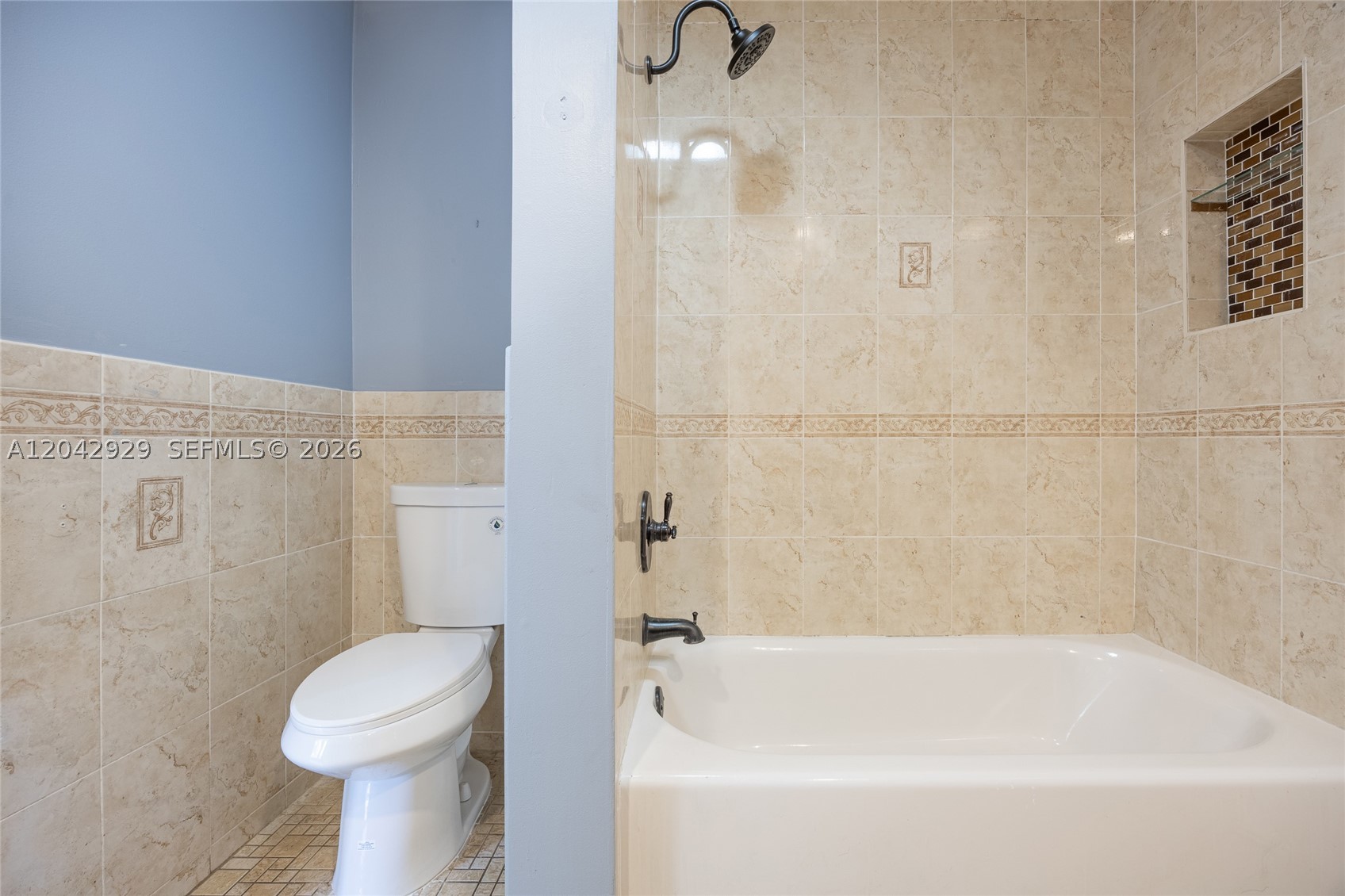CORAL SPRINGS COUNTRY CLU - Residential