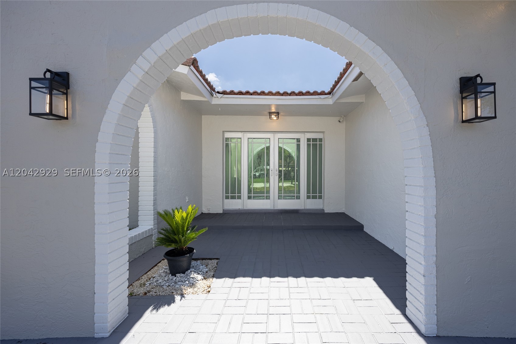 CORAL SPRINGS COUNTRY CLU - Residential
