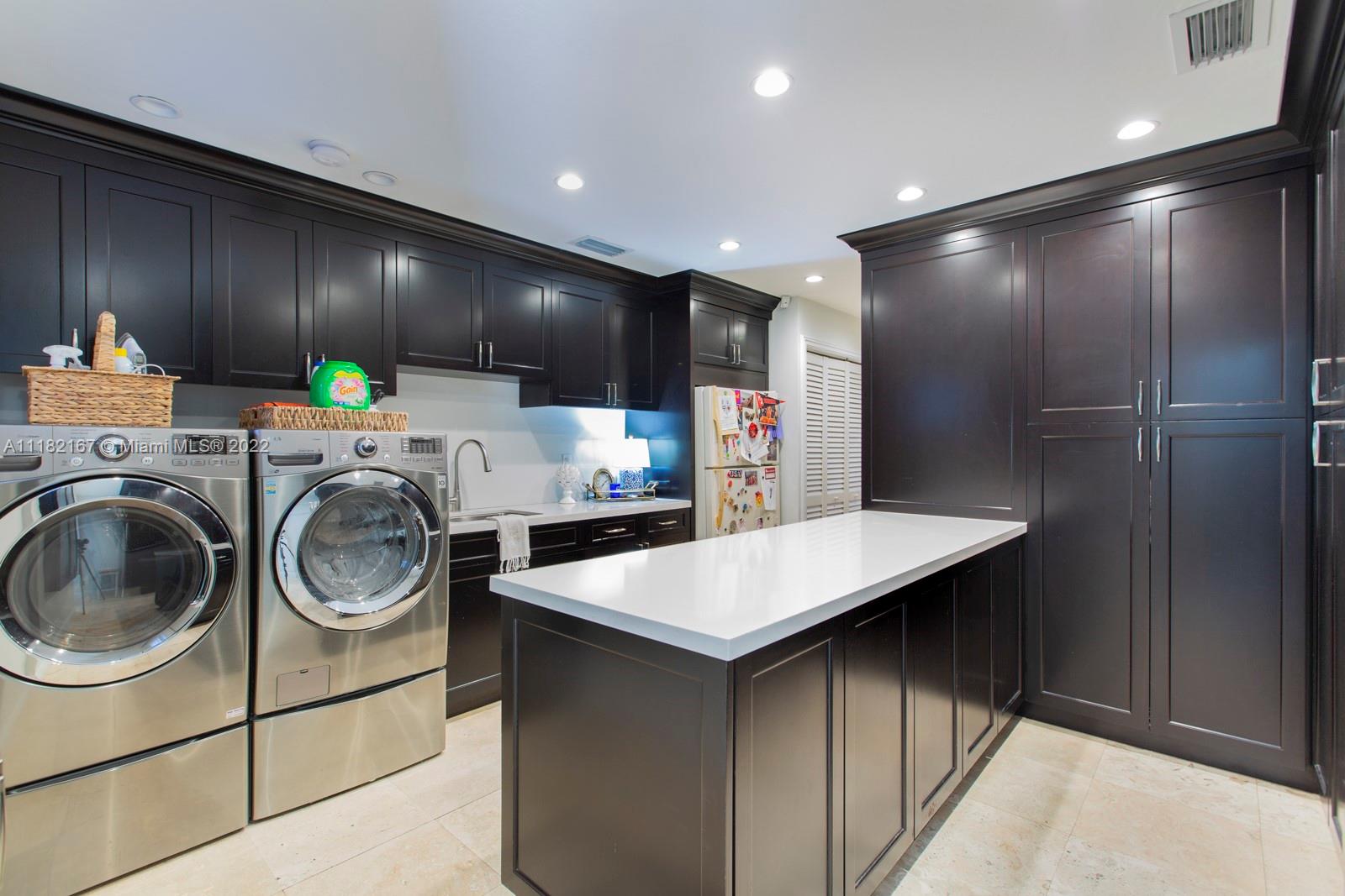 RIDGELINE ESTATES - Residential