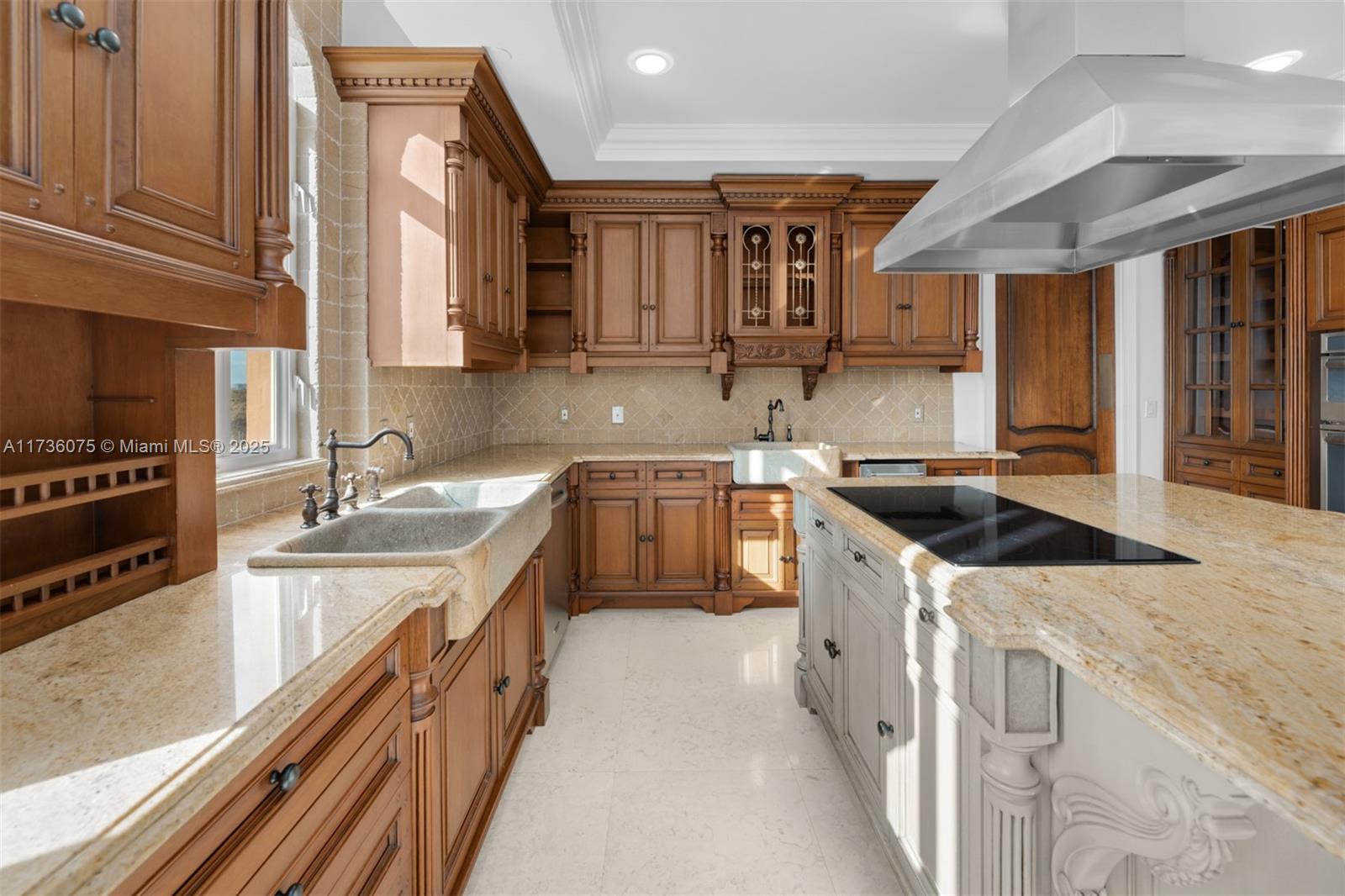 SEGOVIA TOWER CONDO - Residential
