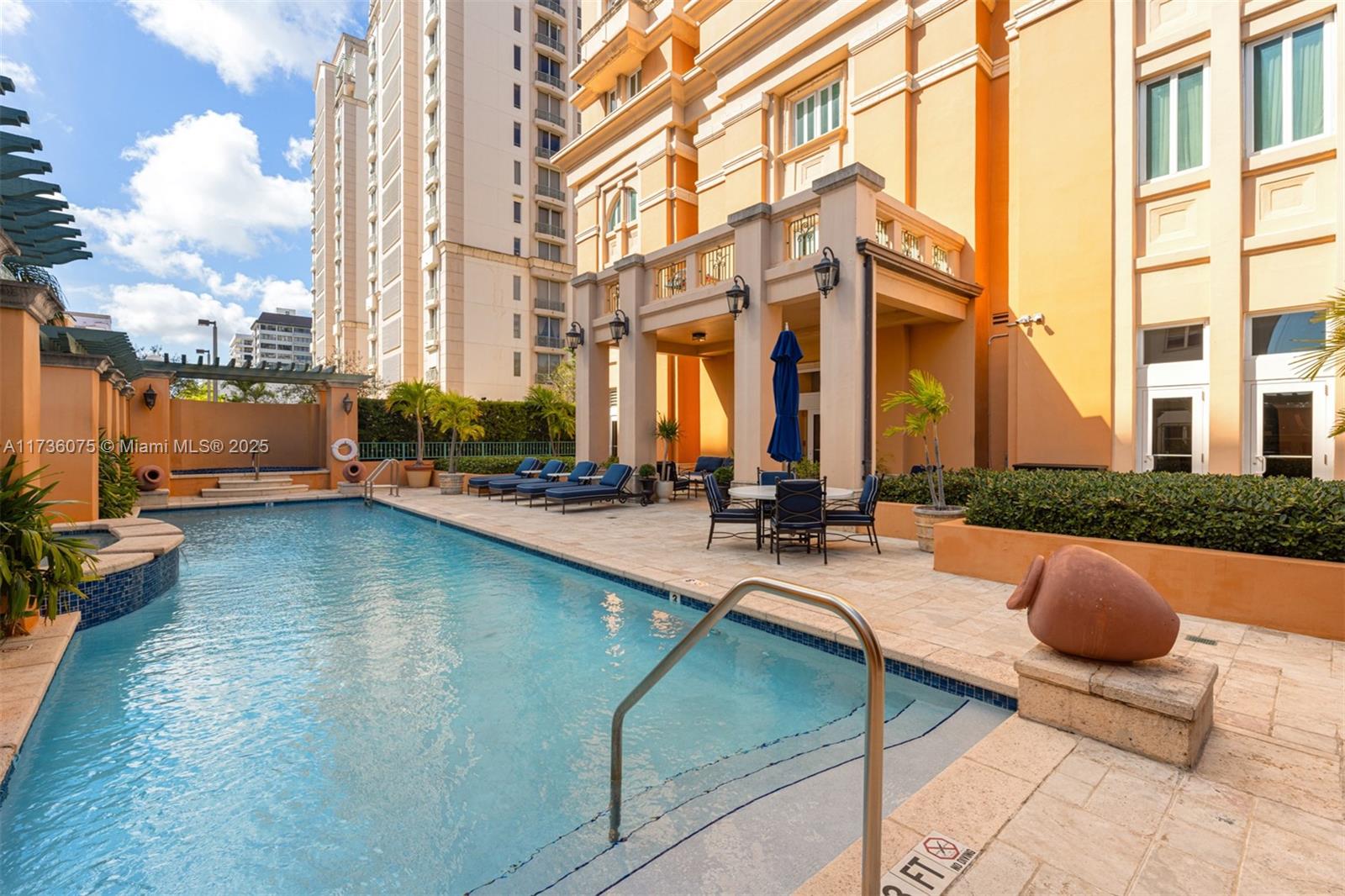 SEGOVIA TOWER CONDO - Residential