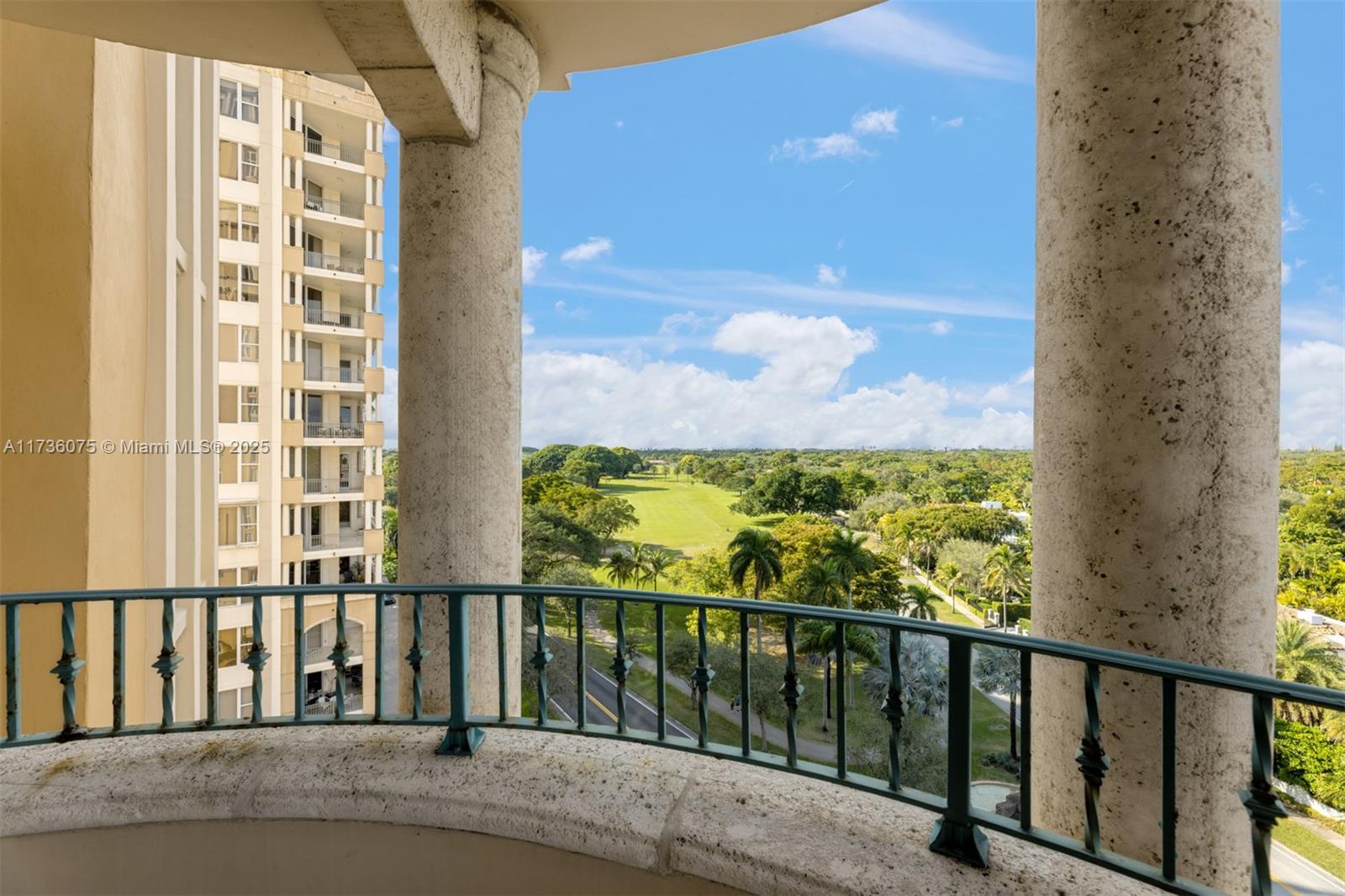 SEGOVIA TOWER CONDO - Residential