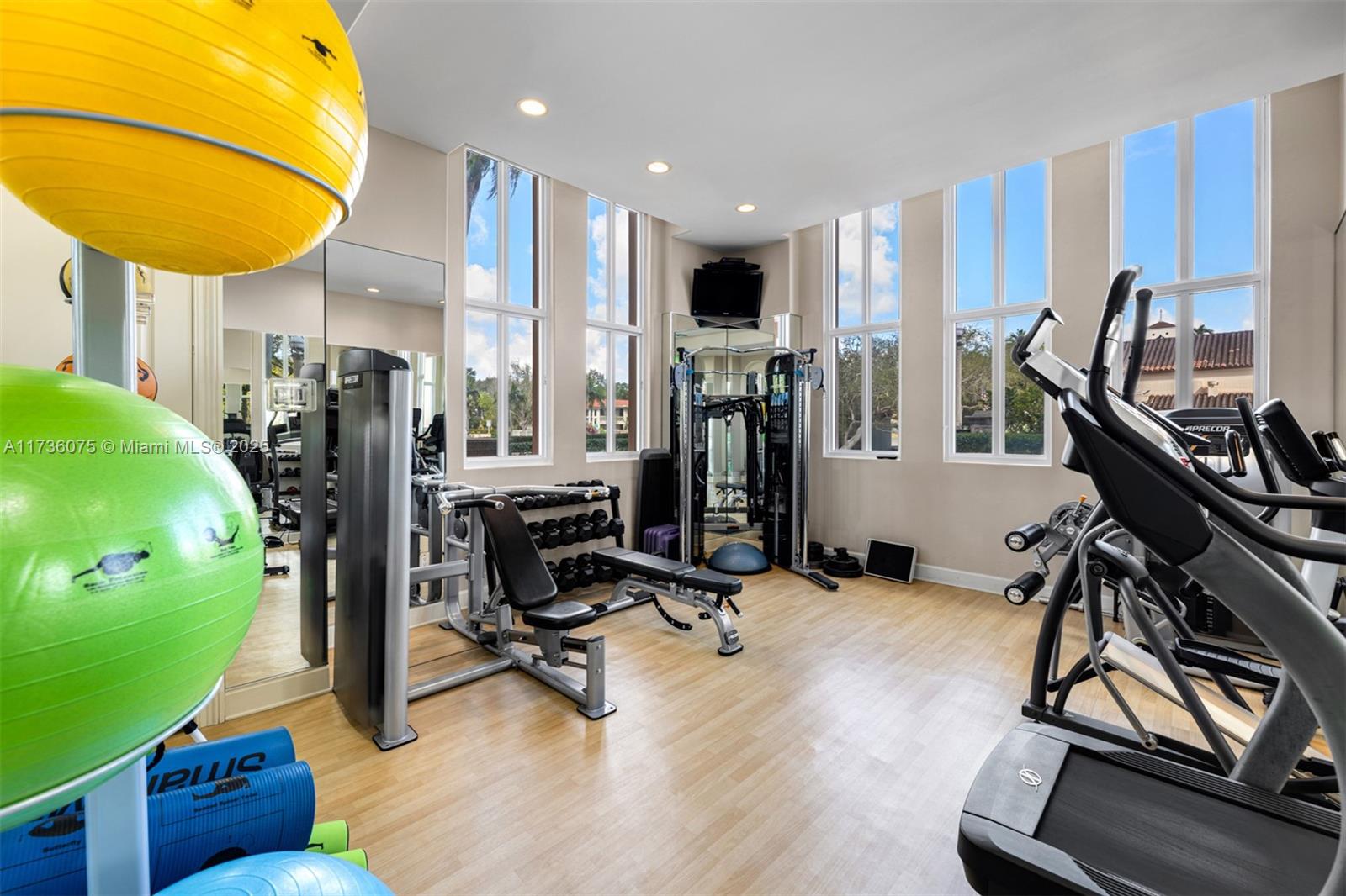 SEGOVIA TOWER CONDO - Residential