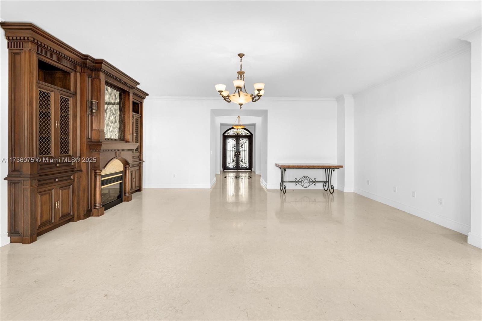 SEGOVIA TOWER CONDO - Residential