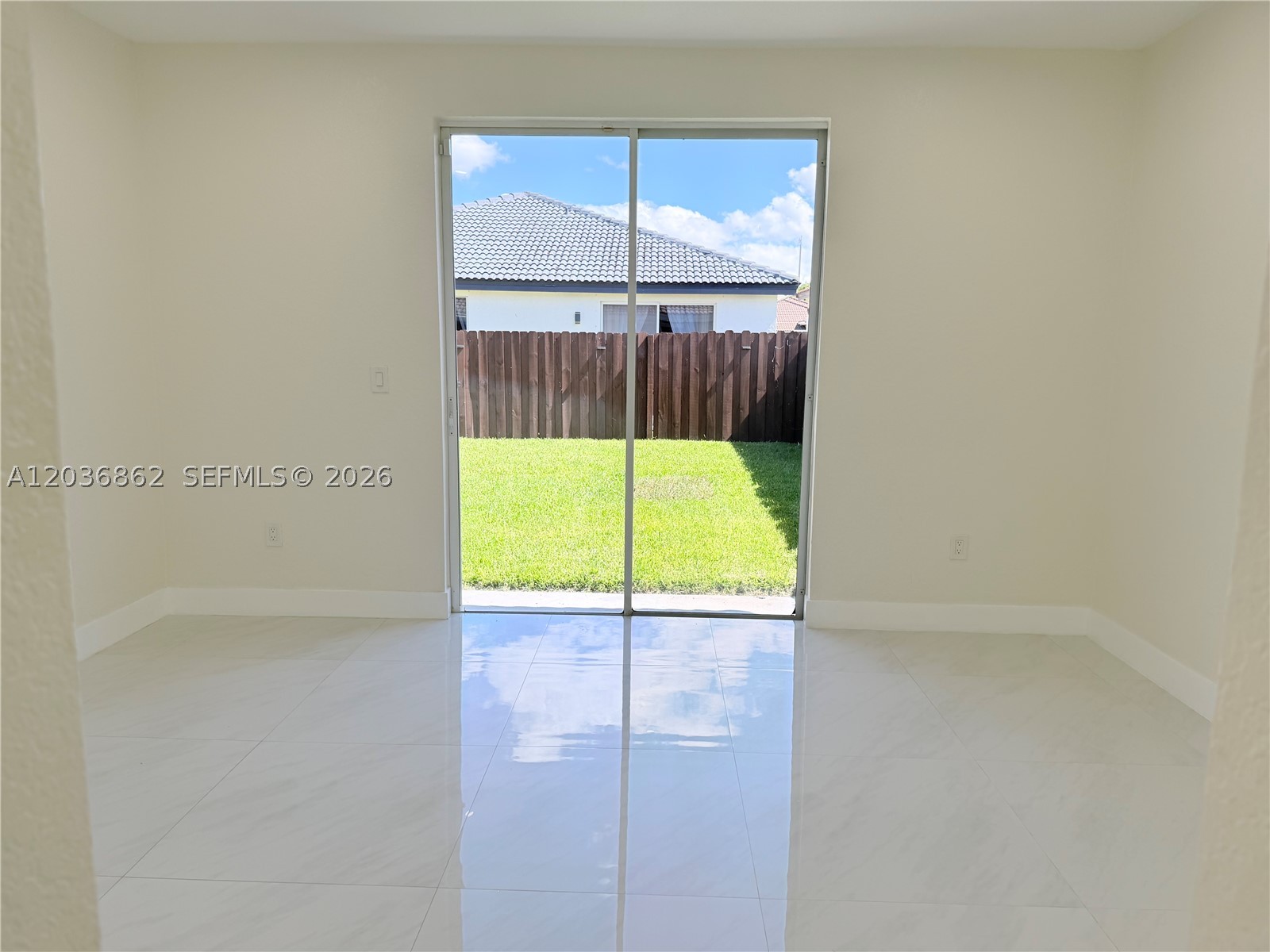 SPANISH LAKES 2ND ADDN - Residential Lease