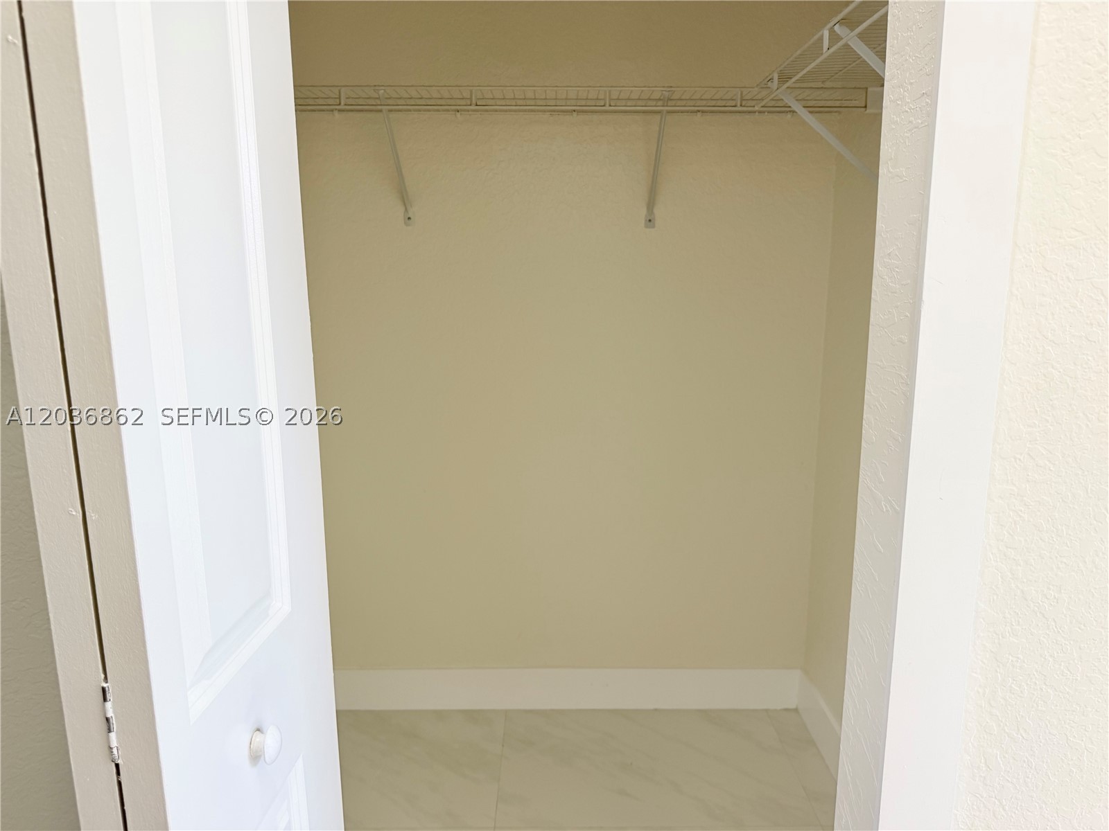 SPANISH LAKES 2ND ADDN - Residential Lease