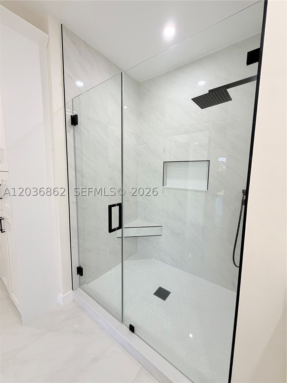 SPANISH LAKES 2ND ADDN - Residential Lease