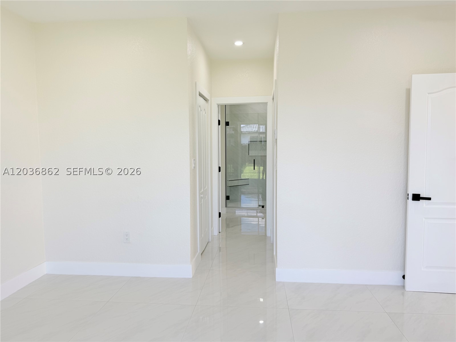 SPANISH LAKES 2ND ADDN - Residential Lease
