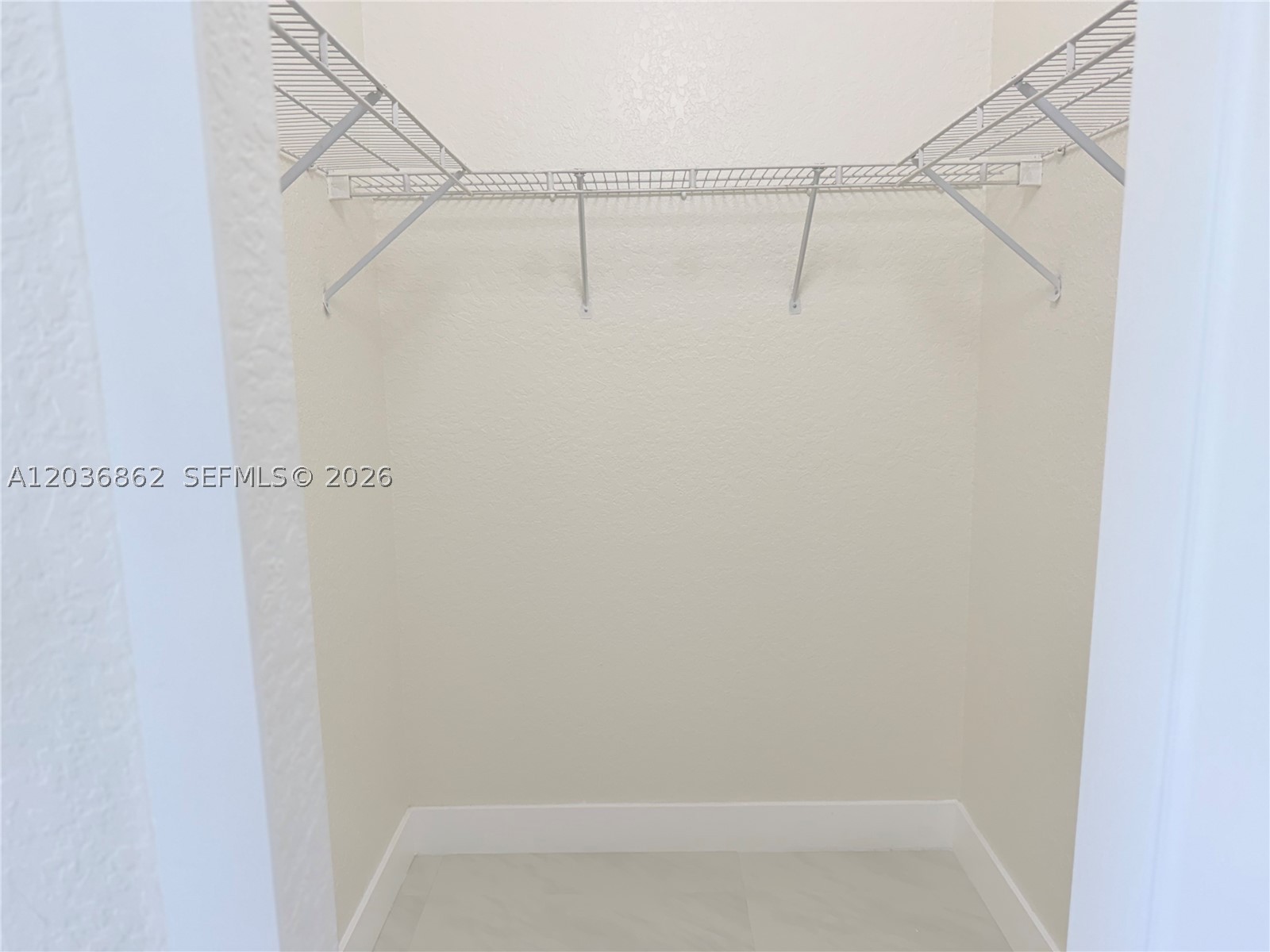 SPANISH LAKES 2ND ADDN - Residential Lease