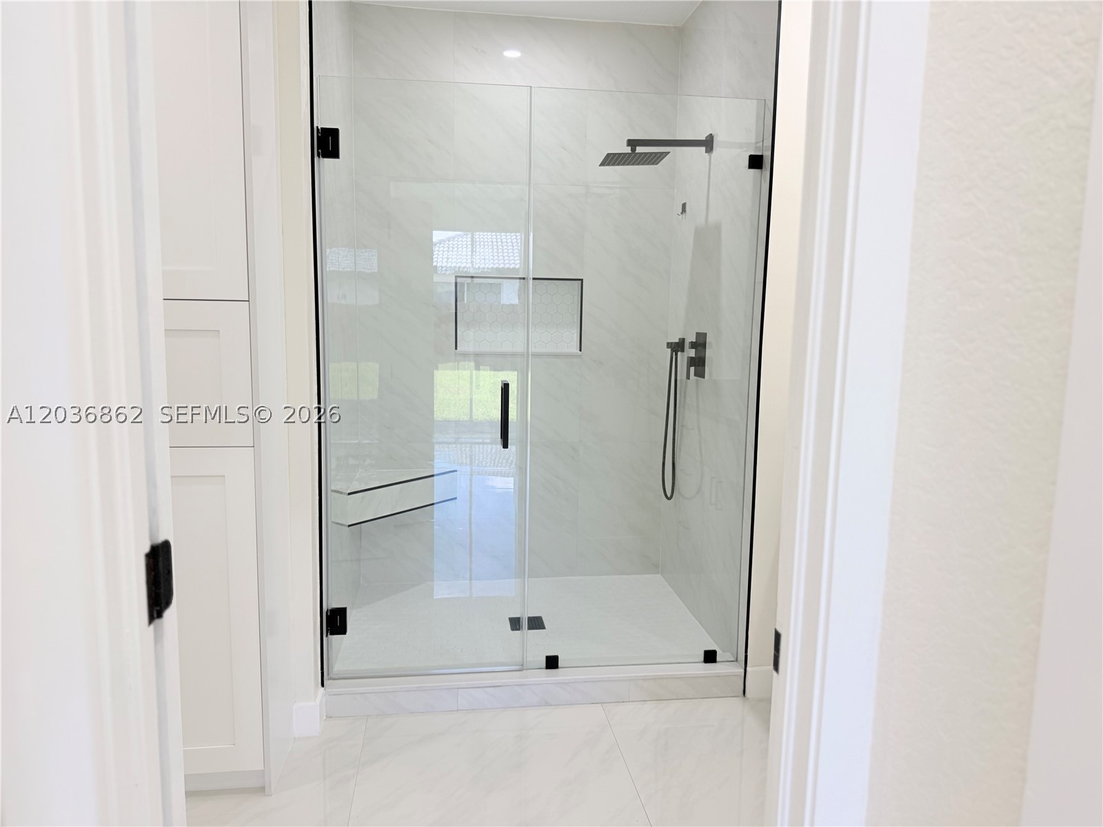 SPANISH LAKES 2ND ADDN - Residential Lease