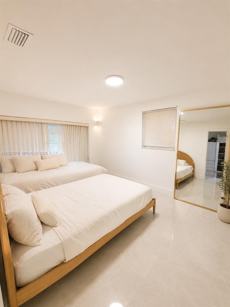 GULFSTREAM ESTATES NO 3 - Residential