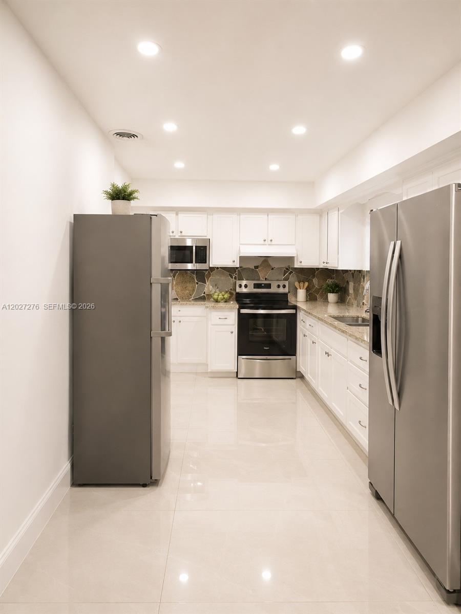 GULFSTREAM ESTATES NO 3 - Residential