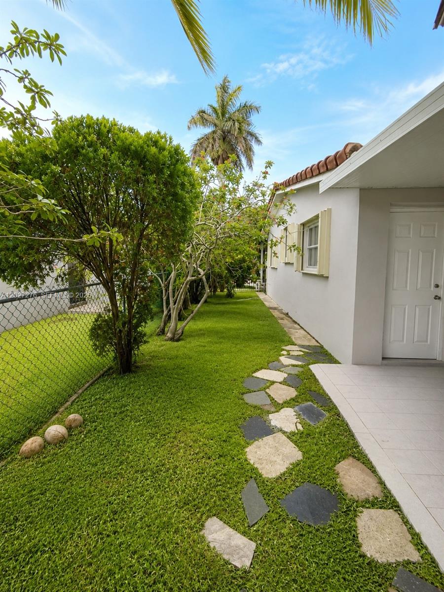 GULFSTREAM ESTATES NO 3 - Residential