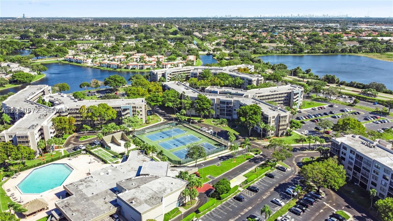 COLONY POINT 4 CONDO - Residential