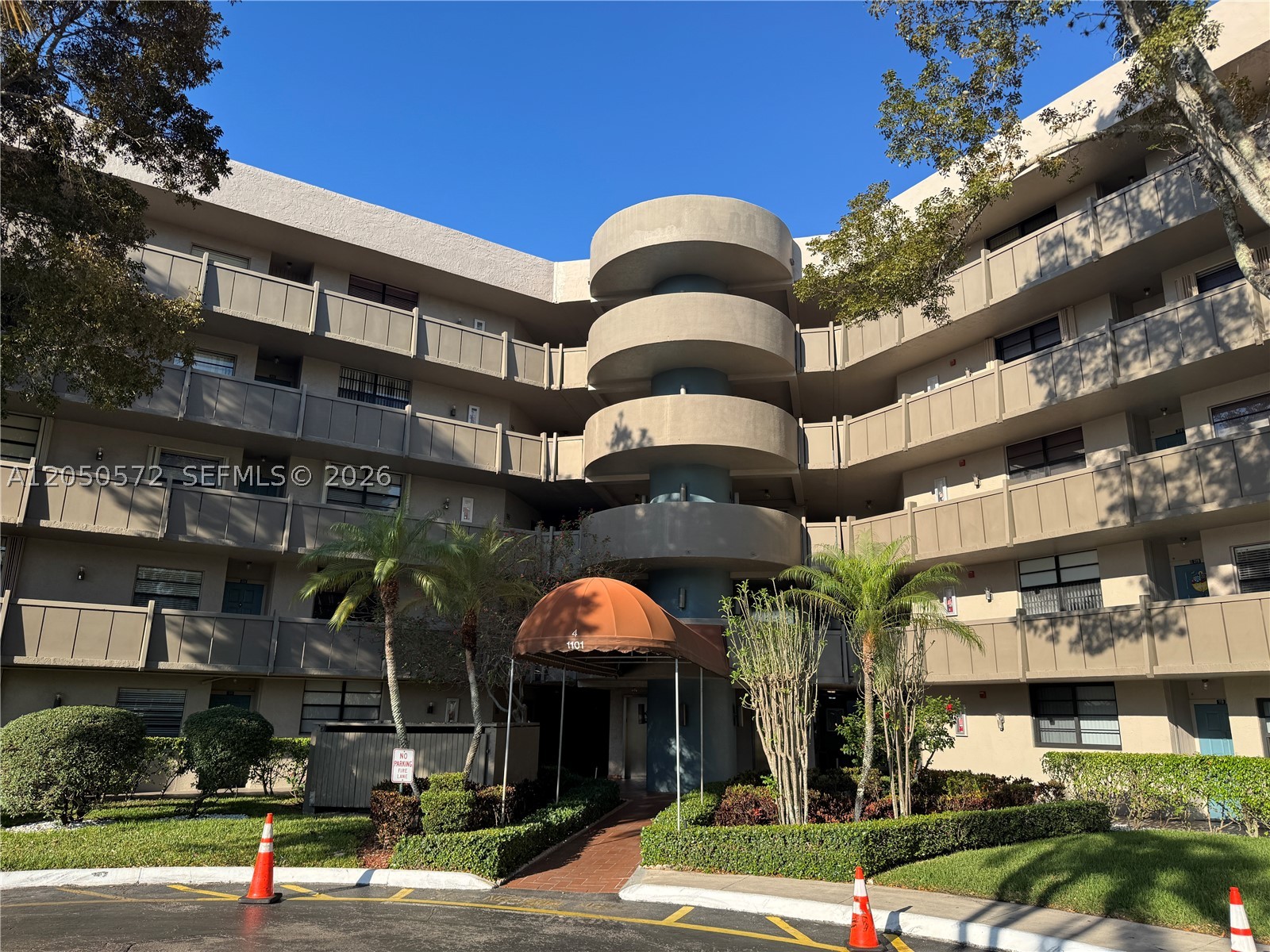 COLONY POINT 4 CONDO - Residential