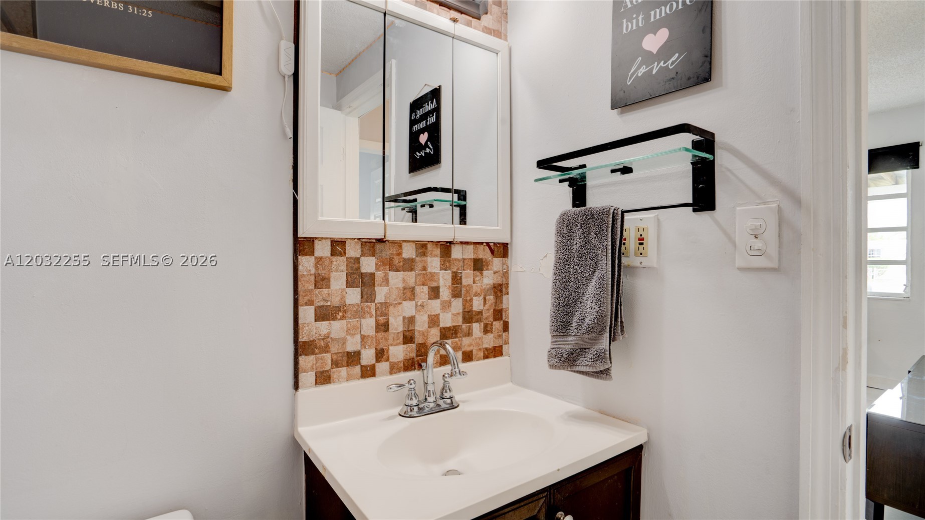 TROPICAL ESTATES 1ST ADDN - Residential