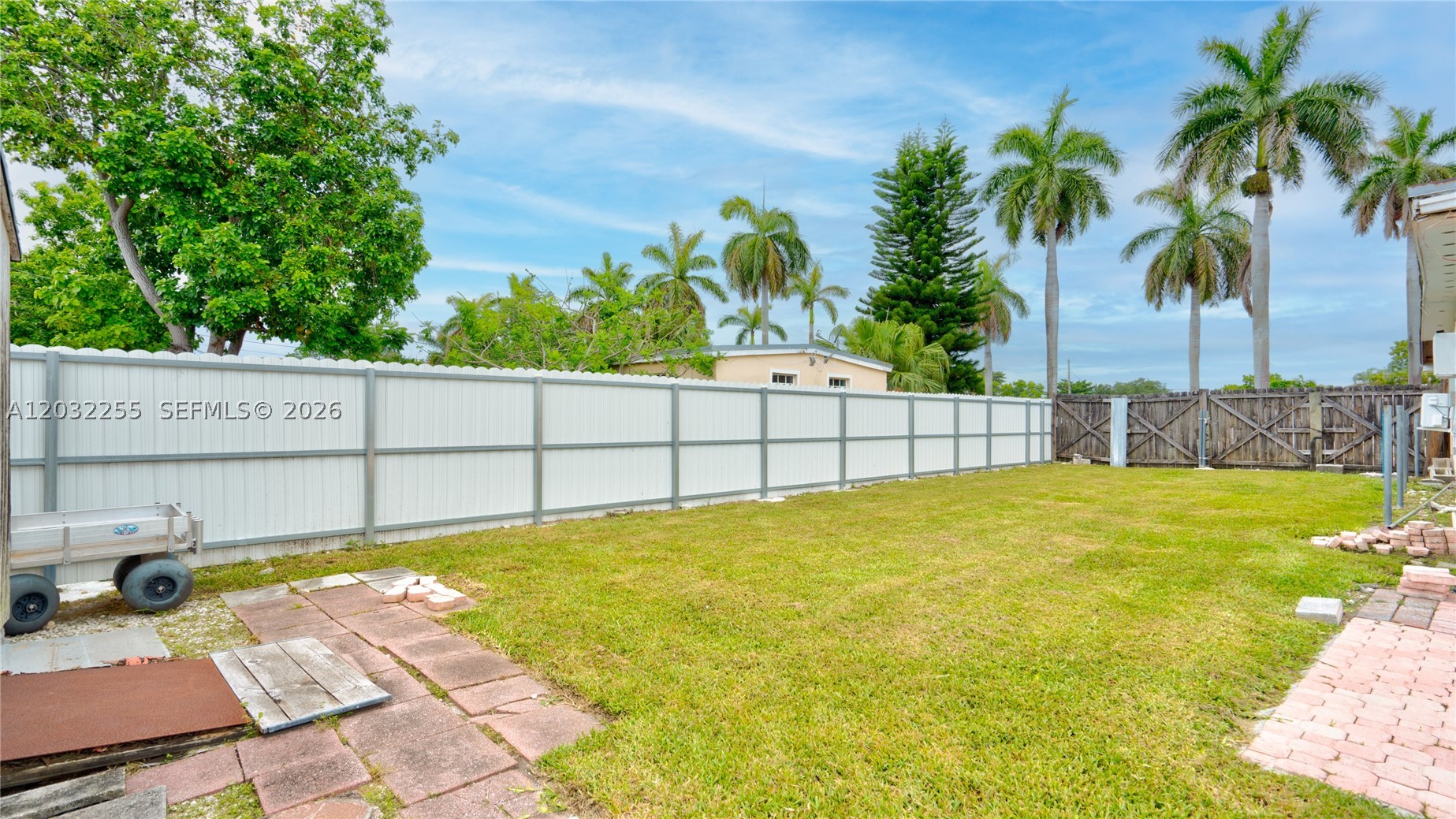TROPICAL ESTATES 1ST ADDN - Residential
