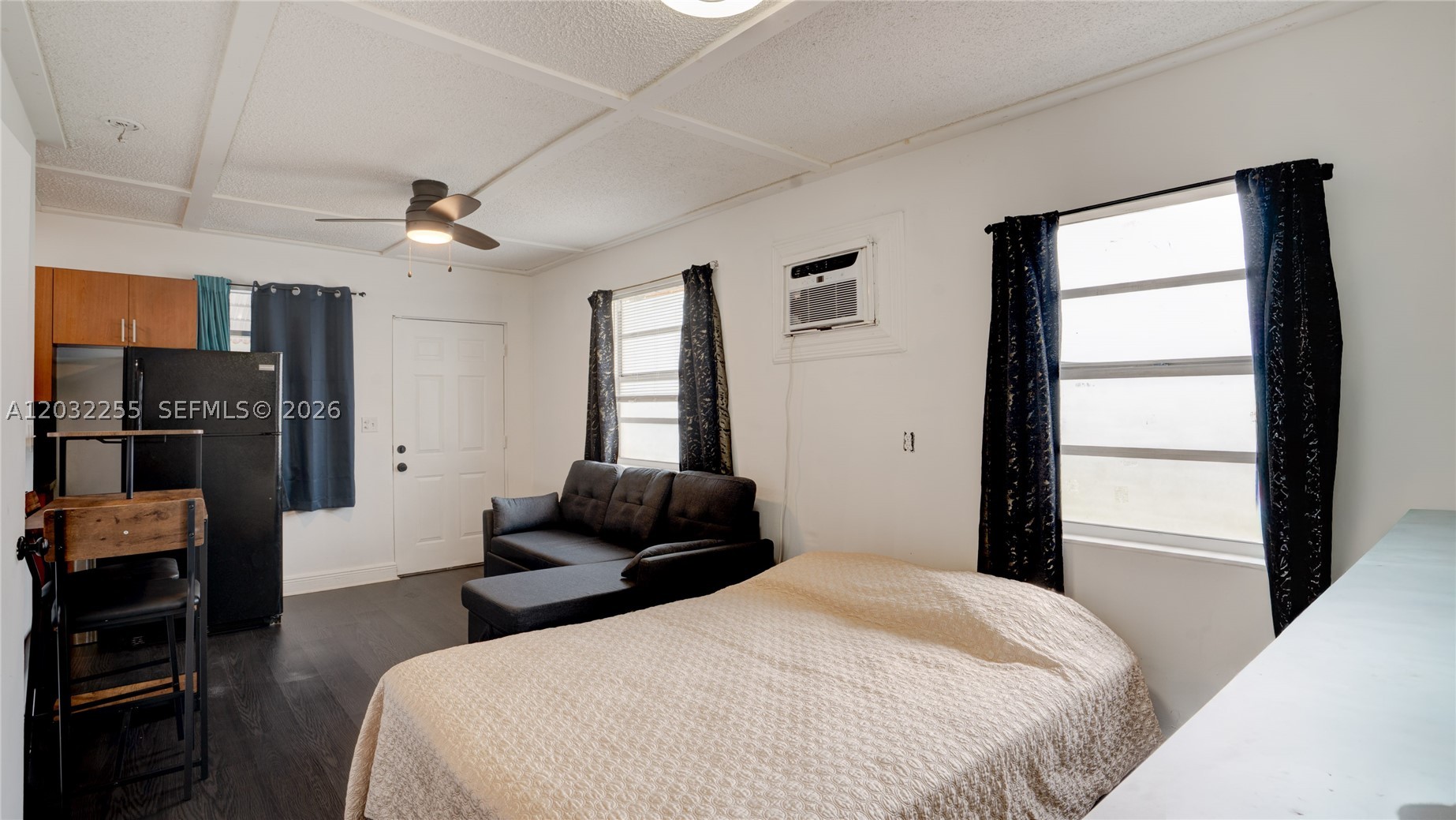TROPICAL ESTATES 1ST ADDN - Residential