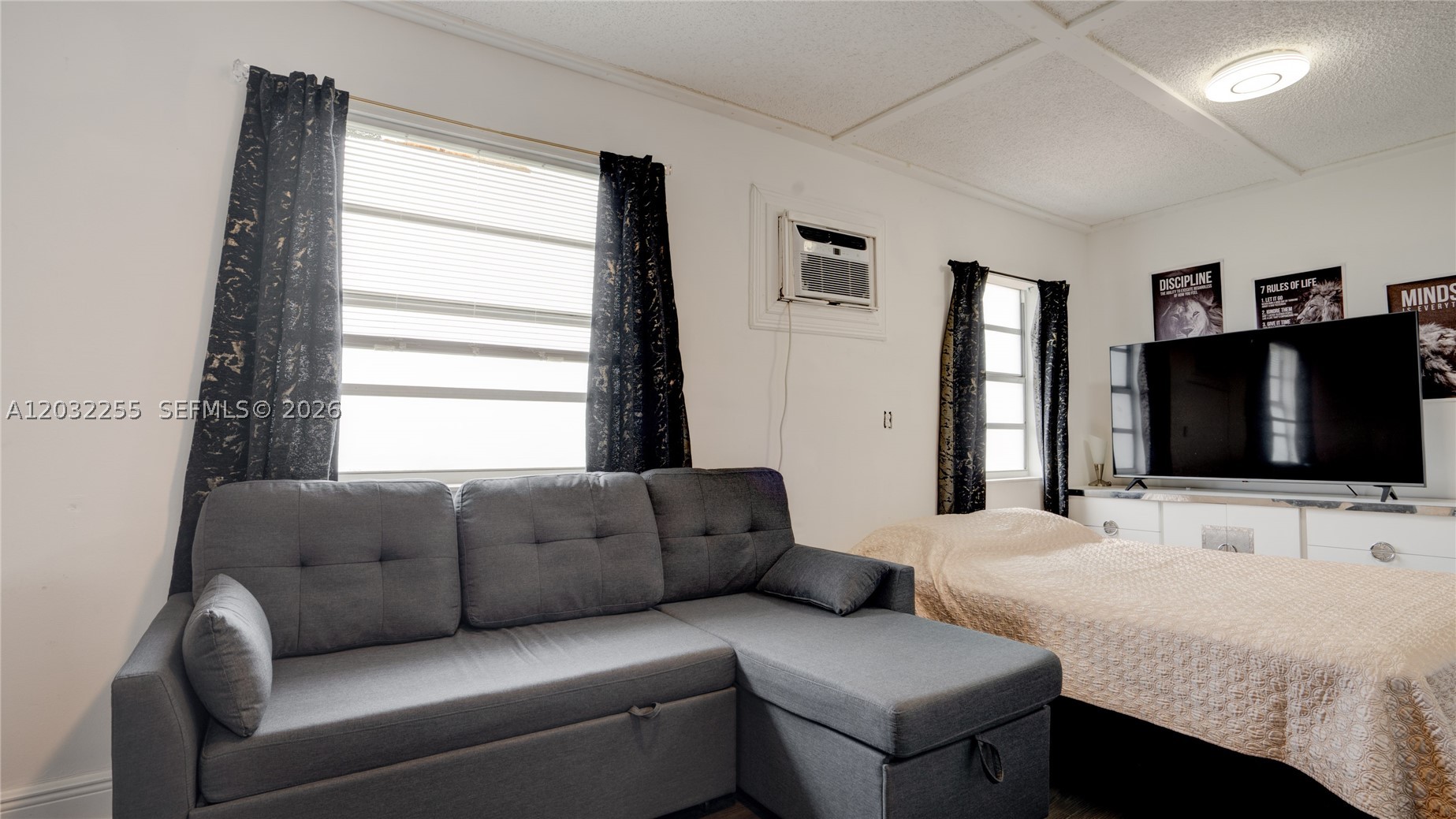 TROPICAL ESTATES 1ST ADDN - Residential
