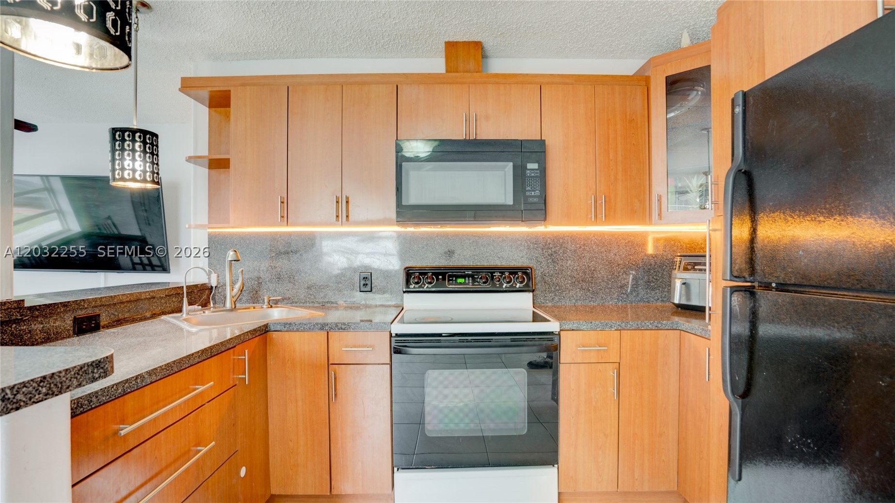 TROPICAL ESTATES 1ST ADDN - Residential