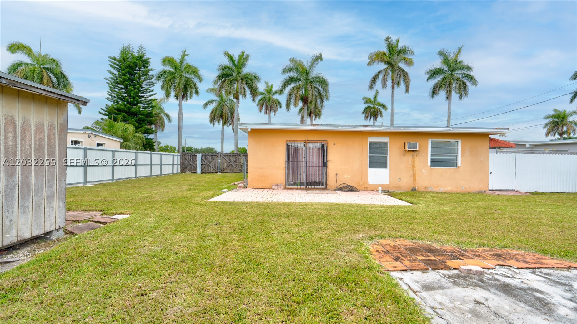 TROPICAL ESTATES 1ST ADDN - Residential