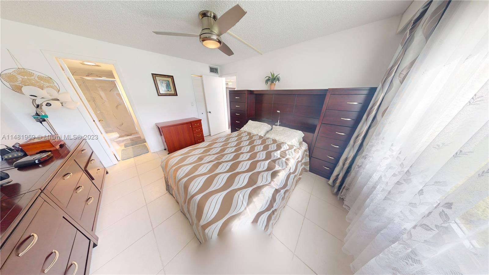 SUNRISE LAKES 121 CONDO - Residential