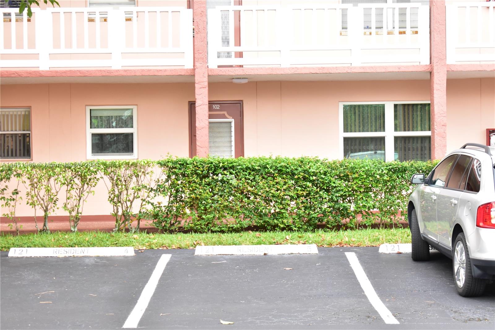 SUNRISE LAKES 121 CONDO - Residential