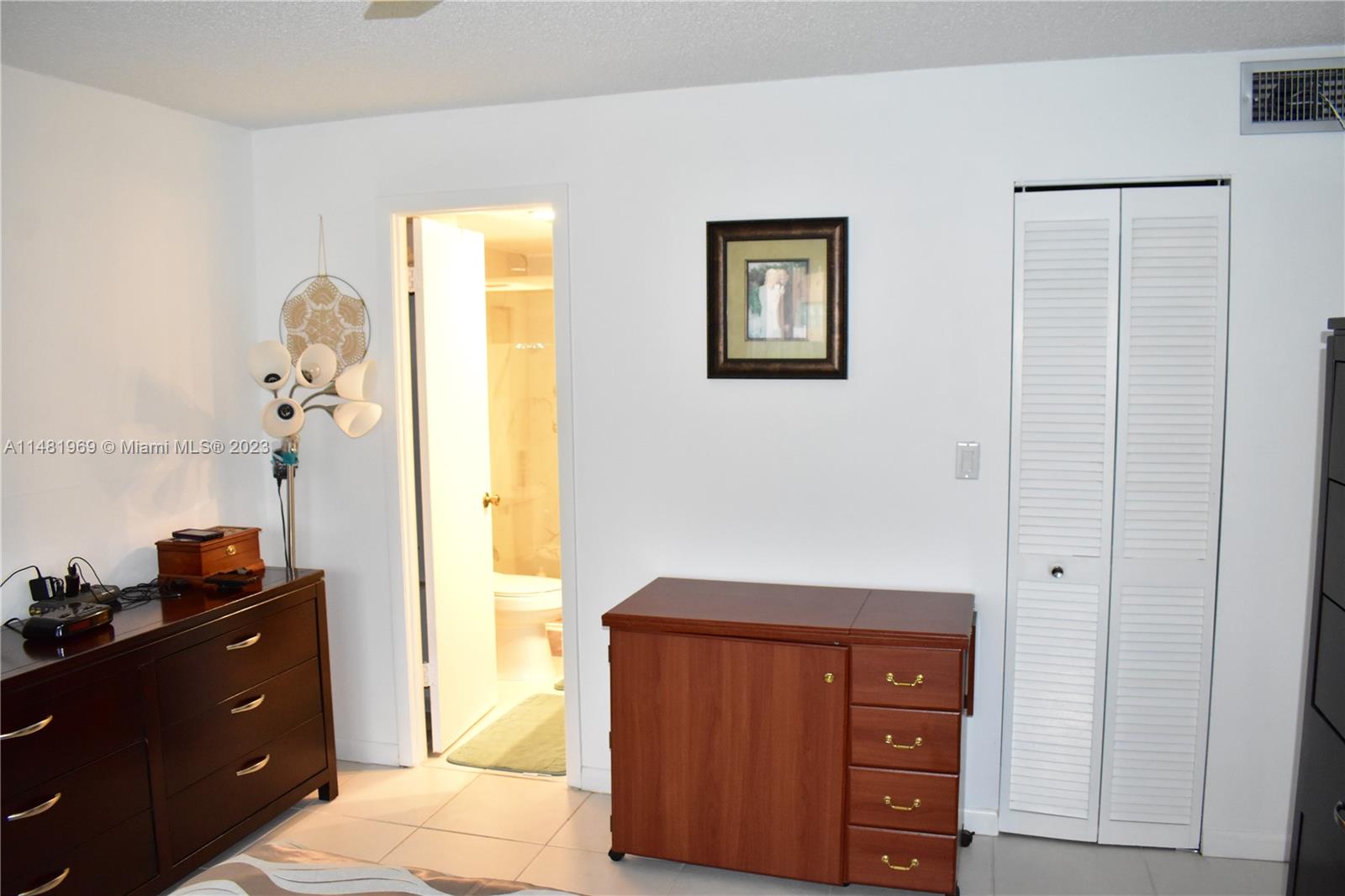 SUNRISE LAKES 121 CONDO - Residential