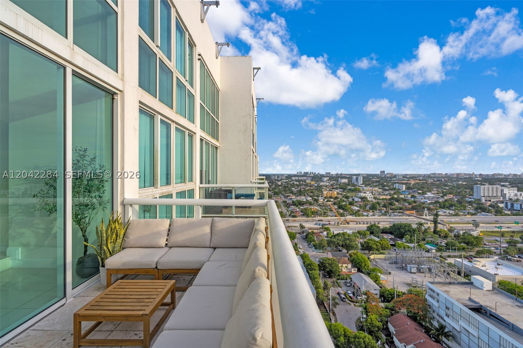 TERRAZAS RIVERPARK VILLAGE - Residential