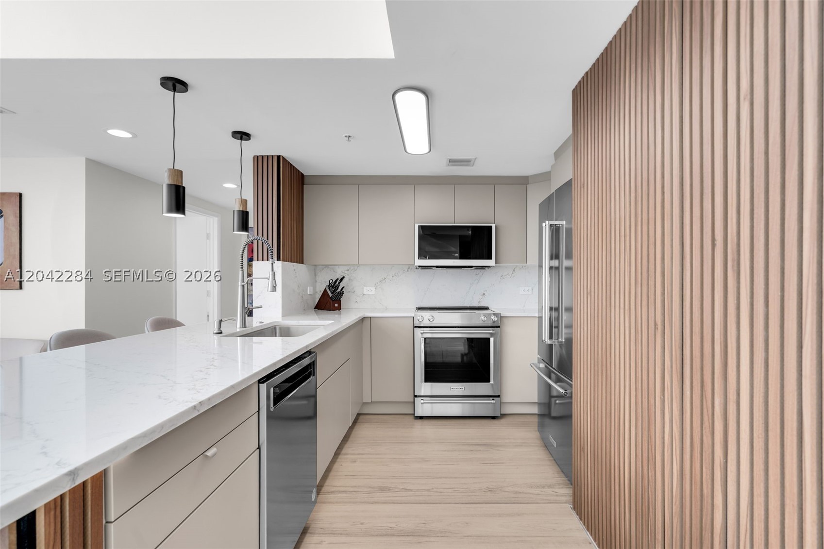 TERRAZAS RIVERPARK VILLAGE - Residential