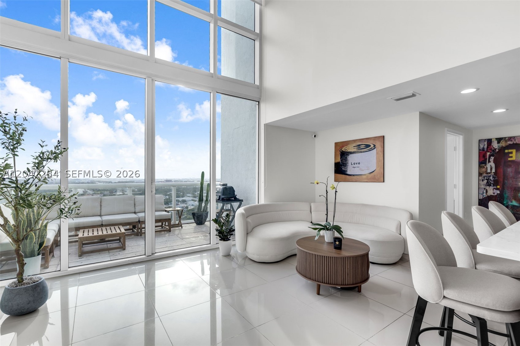 TERRAZAS RIVERPARK VILLAGE - Residential