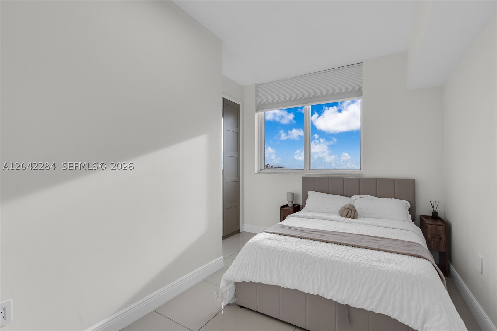 TERRAZAS RIVERPARK VILLAGE - Residential