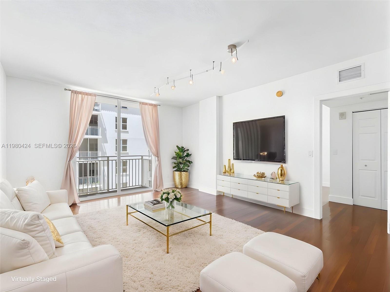 THE MINORCA CONDO - Residential