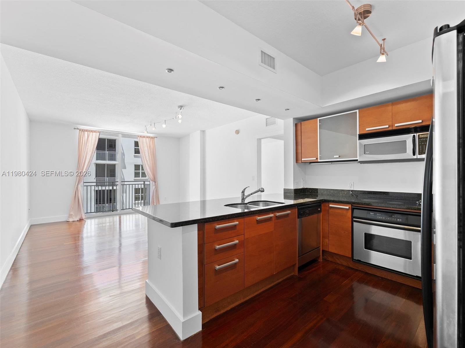 THE MINORCA CONDO - Residential
