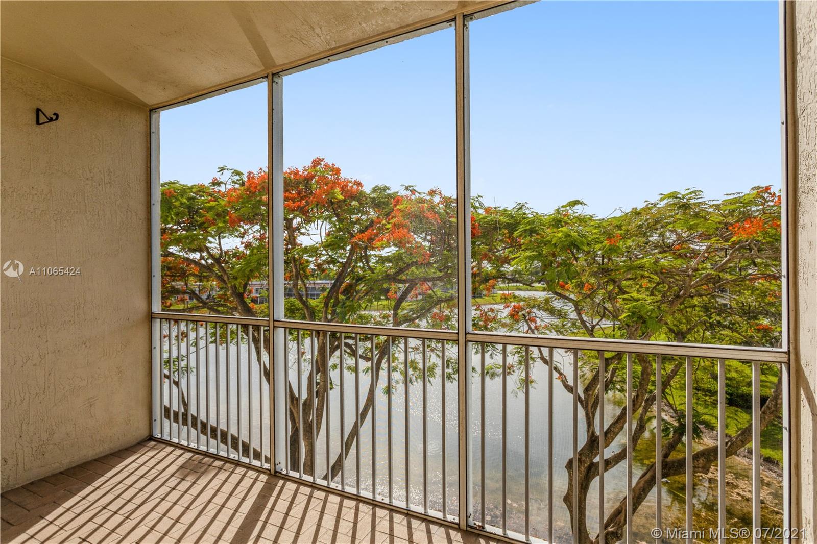 Amazing 2 Bedrooms/2Baths + Den Lakefront Condo at Captiva located inside the highly desirable and Prestigious Doral Isles Community. Spacious layout with 1,700 Sqft. Enjoy the privacy and comfort of this community with all the Resort-style amenities. Gated community, 3 Pools, 6 tennis courts, Party room, Soccer field, Softball field, Basketball courts, Volleyball, Kids playgrounds, Gym with aerobics and spinning room, Jacuzzi tubs. 24-hour security. Conveniently located close to the Florida Turnpike, the Airport, A+ schools, and just minutes away from Downtown Doral.