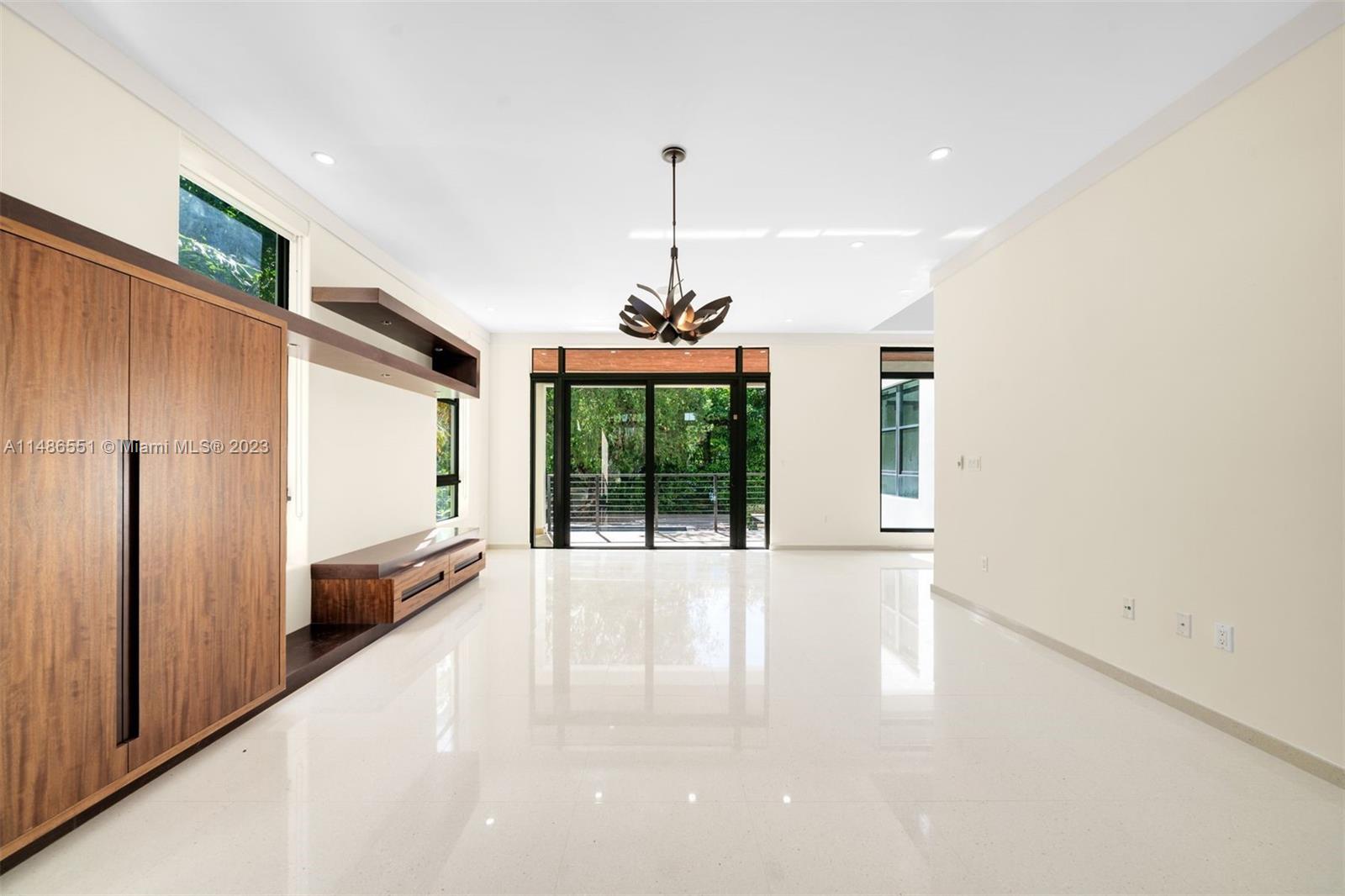 BISCAYNE KEY ESTATES - Residential