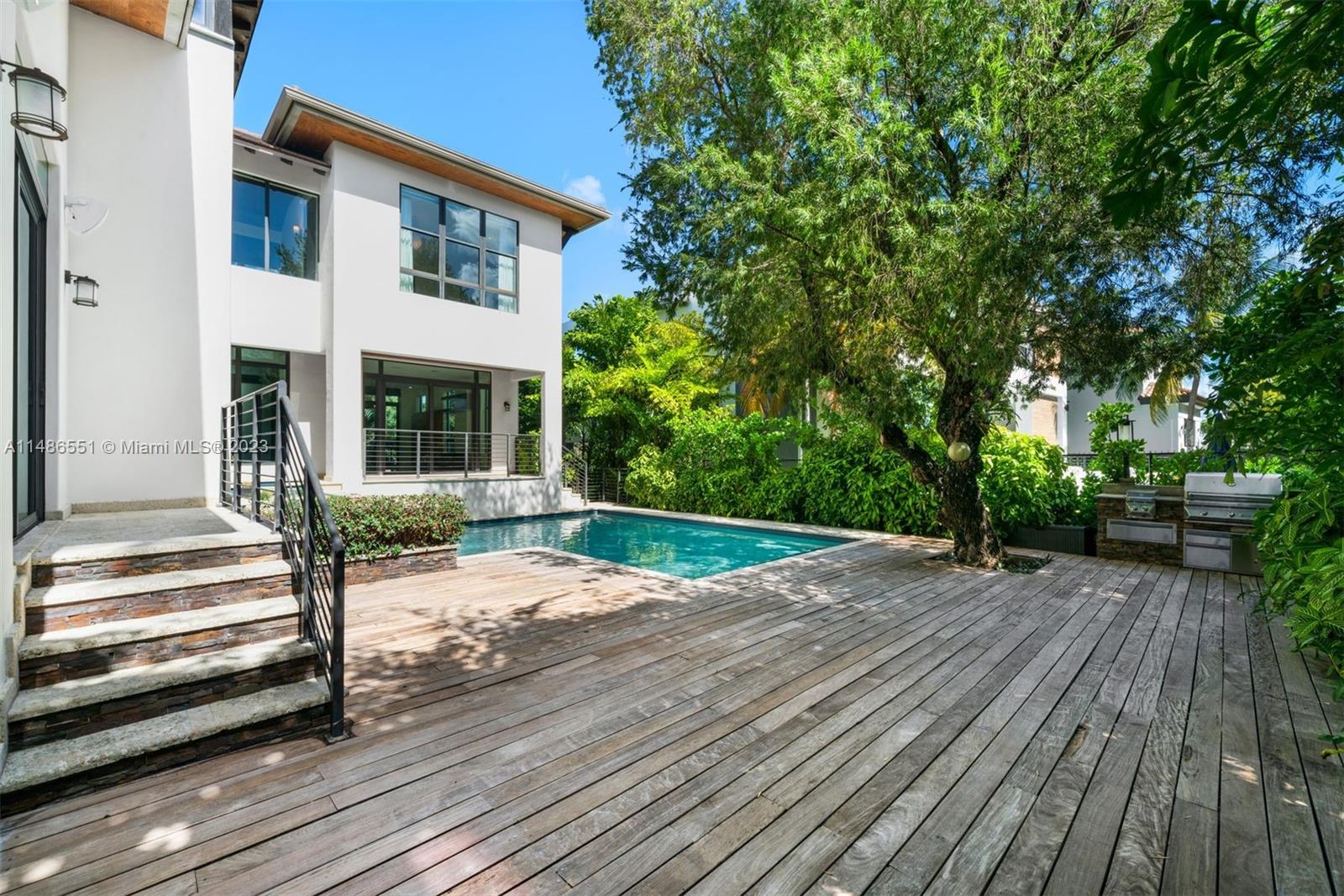 BISCAYNE KEY ESTATES - Residential