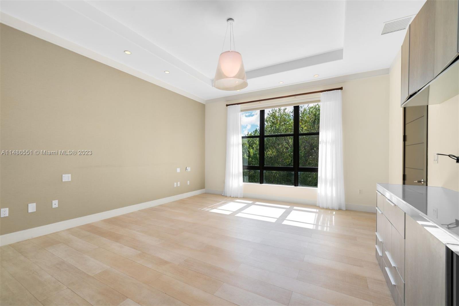 BISCAYNE KEY ESTATES - Residential